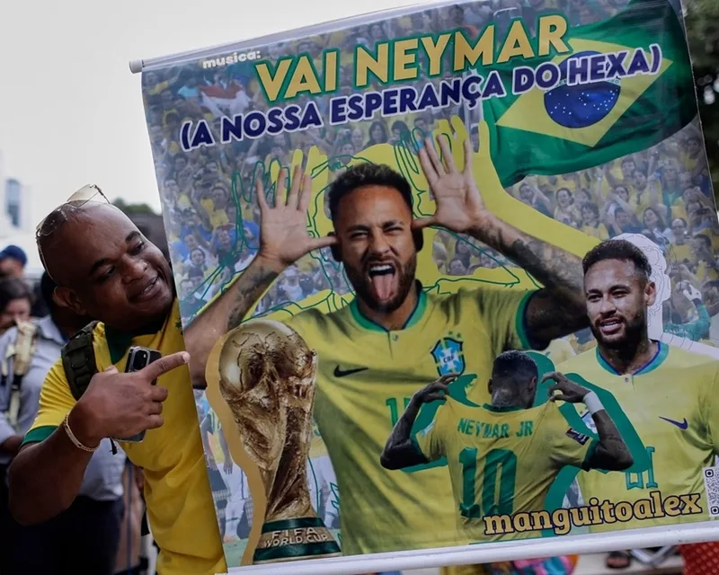Neymar vẫn là biểu tượng cảm xúc với nhiều cổ động viên Brazil, dù vai trò trên sân đã thay đổi.