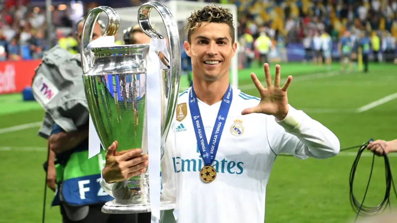 Real Madrid là chương huy hoàng nhất trong sự nghiệp Ronaldo, nơi anh giành nhiều danh hiệu lớn và phá hàng loạt kỷ lục.